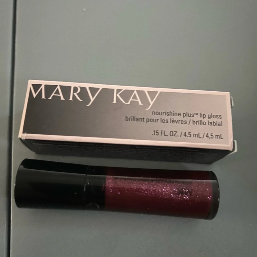 Mary Kay Berry Dazzle Lip Gloss - Shimmering Berry